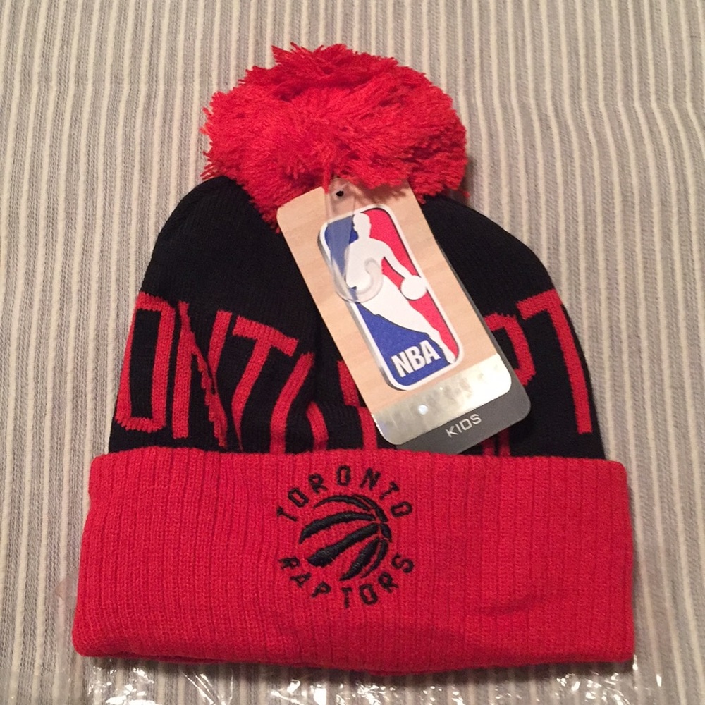 NWT Toronto Raptors knit Pom hat